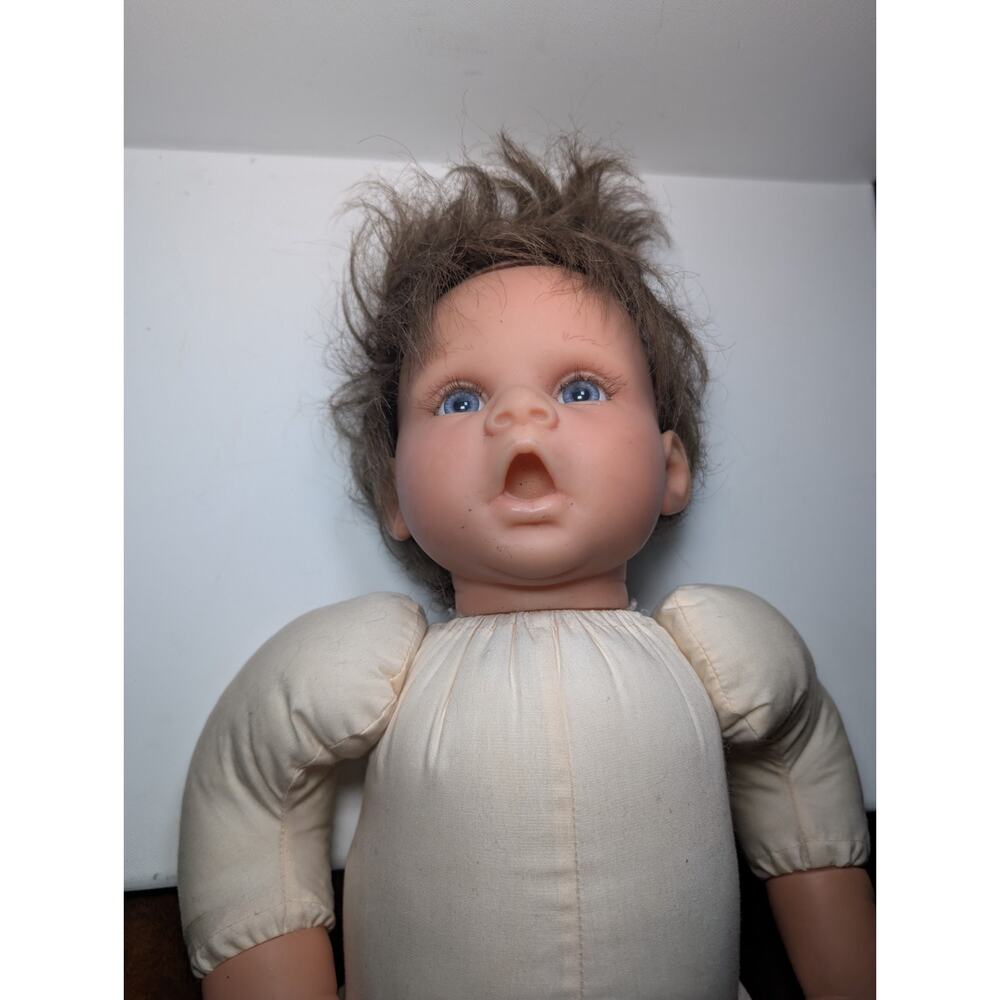 Lee Middleton Doll by Reva Schick 1999 Limited Edition 235/950 Blue Eyes